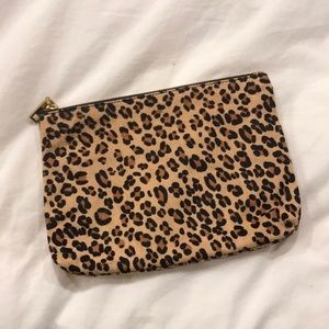 cute, animal print clutch/zip pouch!